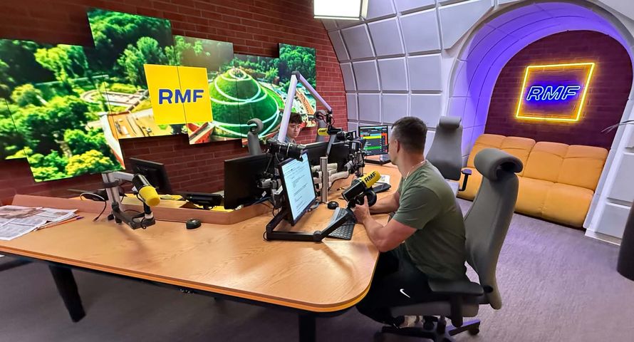 Spadła słuchalność RMF FM. Jedynka ze wzrostem o ponad jedną trzecią