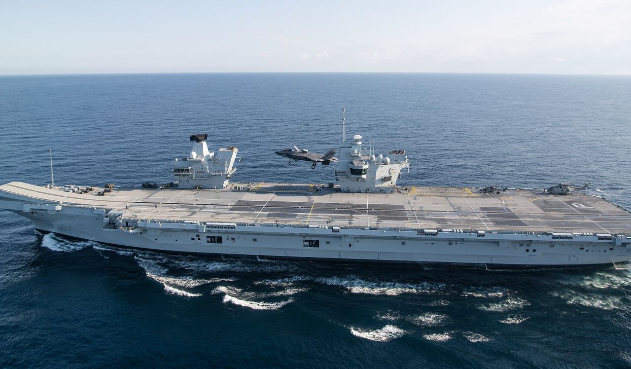 Skandal na pokładzie HMS Prince of Wales. Duma Brytyjczyków "skażona" porno