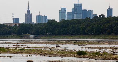 Susza hydrologiczna postępuje. Wisła odsłoniła swoje dno po raz kolejny