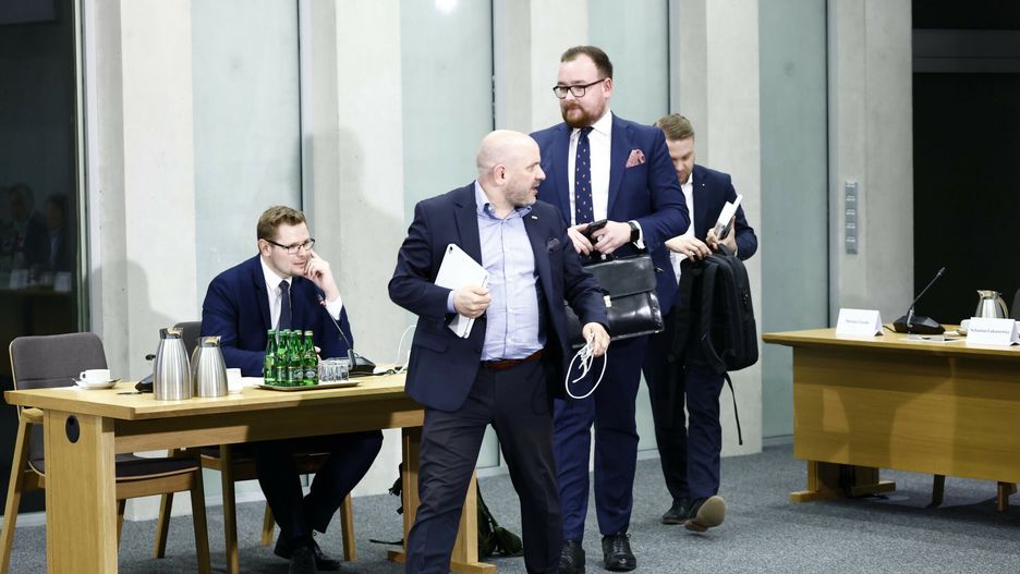 Sejmowa komisja ?ledcza w sprawie Pegasusa
27.03.2024 Warszawa Sejm Posiedzenie Komisji Sledczej ds. Pegasusa fot Filip Naumienko/REPORTER
N/z: Michal Wos, Mariusz Gosek, Sebastian Lukaszewicz, Jacek Ozdoba
Filip Naumienko/REPORTER