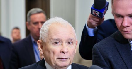 Kaczyński cofa decyzje o zawieszeniach w PiS