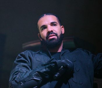 Drake wydał fortunę za używaną czapkę. Jej historia niepokoi