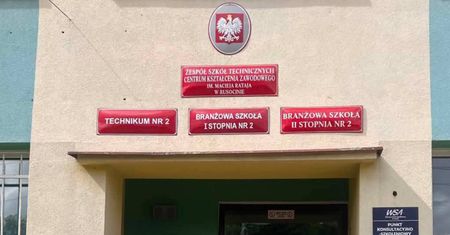 18-latek wszedł na teren szkoły. "Będzie grubo". Uczeń zareagował