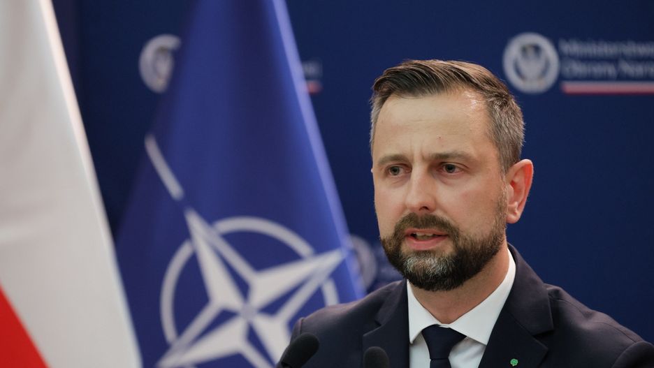 W�adys�aw Kosiniak-Kamysz
Warszawa, 06.06.2024. Wicepremier, szef MON W�adys�aw Kosiniak-Kamysz podczas konferencji prasowej w siedzibie Ministerstwa Obrony Narodowej w Warszawie, 6 bm. Konferencja dot. opublikowanych przez Onet informacji o �o�nierzach, kt�rym po strza�ach ostrzegawczych w stron� ludzi forsuj�cych granic� polsko-bia�orusk� postawiono zarzuty. (jm) PAP/Pawe� Supernak
Pawe� Supernak
granica, konferencja prasowa, MON, ostrzegawcze, strza�y, zatrzymanie