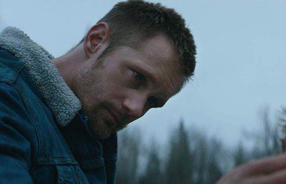 Alexander Skarsgård i Whoopi Goldberg  w serialu "Bastion" na podstawie powieści Stephena Kinga