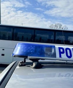 Kierowca szkolnego autobusu wiózł dzieci. Był pijany