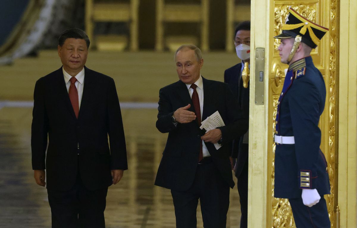 Chiński prezydent Xi Jinping i prezydent Rosji Władimir Putin