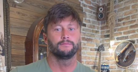 Piotr Mróz przeszedł spektakularną metamorfozę. Po wizycie u barbera jest nie do poznania!