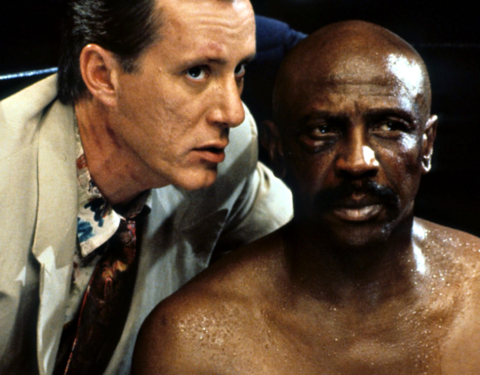 Louis Gossett w filmie "Diggstone" jako Roy Palmer