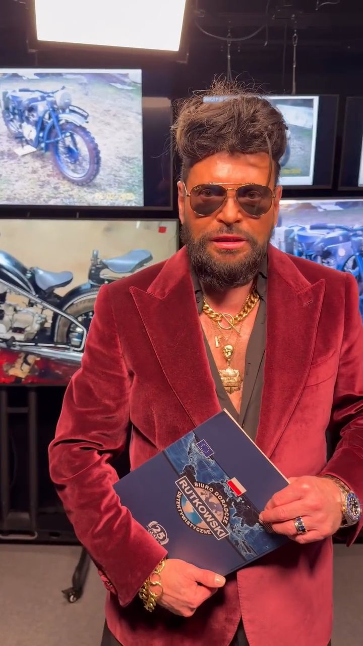 Krzysztof Rutkowski w soczystej czerwieni na twarzy