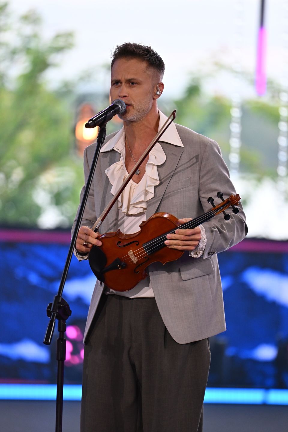 Maciej Zakościelny podczas koncertu
