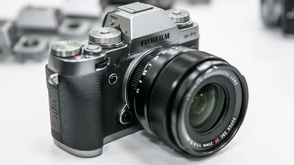 Fujifilm X-T1 Graphite Silver. Czy ma coś więcej, niż nowy kolor obudowy? 1