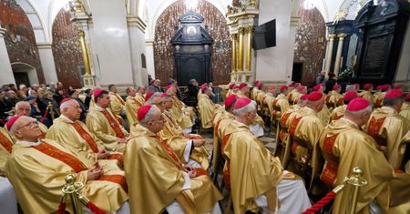 Zamiast Funduszu Kościelnego nowy podatek? "Bicie piany"