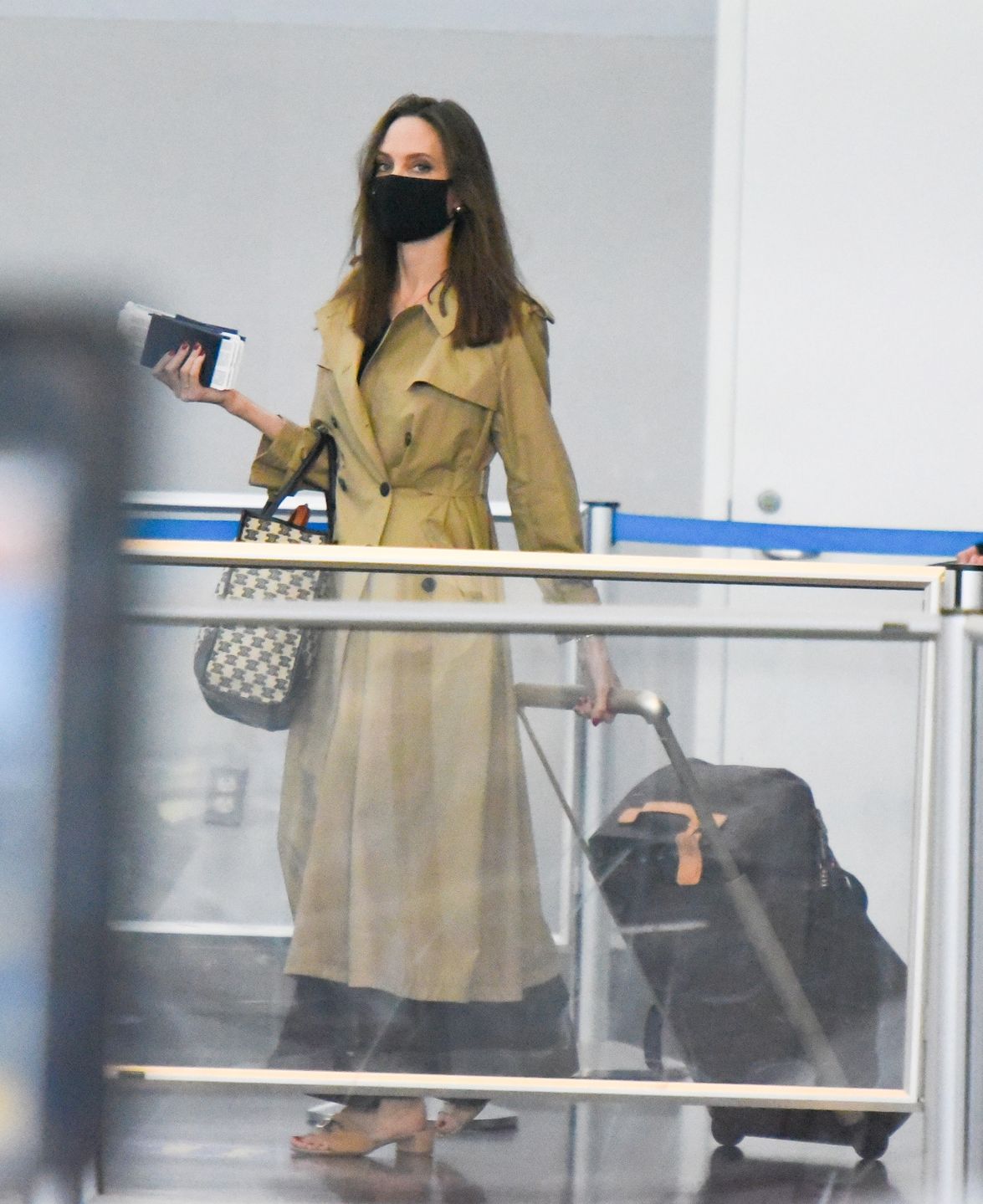 Angelina Jolie wylatuje z Nowego Jorku 11 czerwca