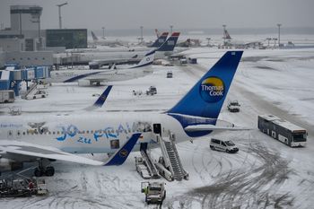 Zima paraliżuje największe niemieckie lotnisko. Są poważne utrudnienia