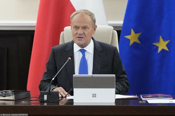 KPRM wybrała agencję. Za pół roku pracy dostanie 221 zł