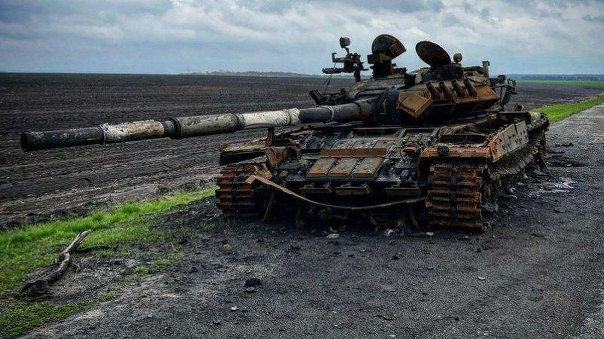 Zniszczony czołg Rosjan, zdjęcie ilustracyjne