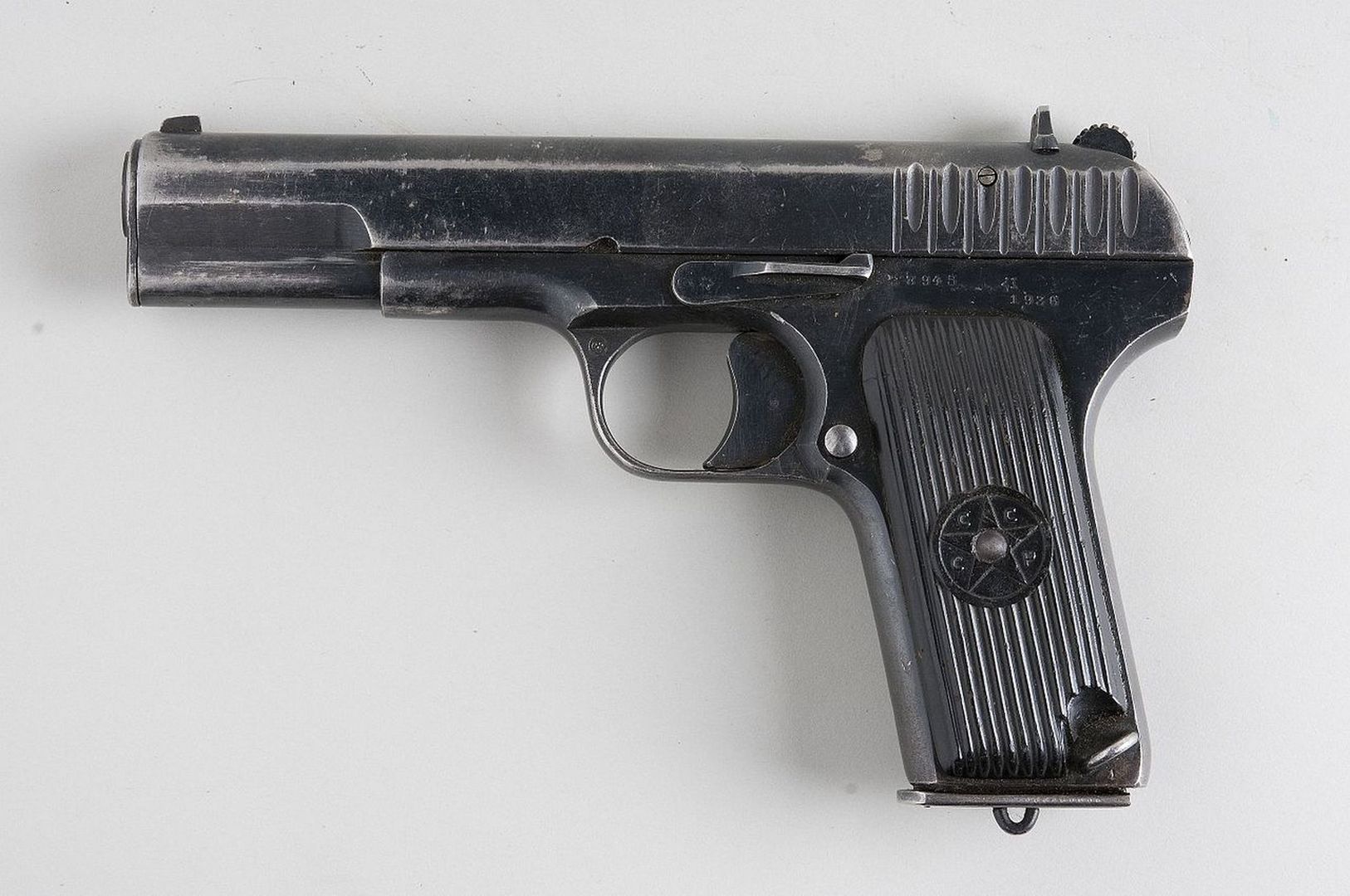 Pistolet TT