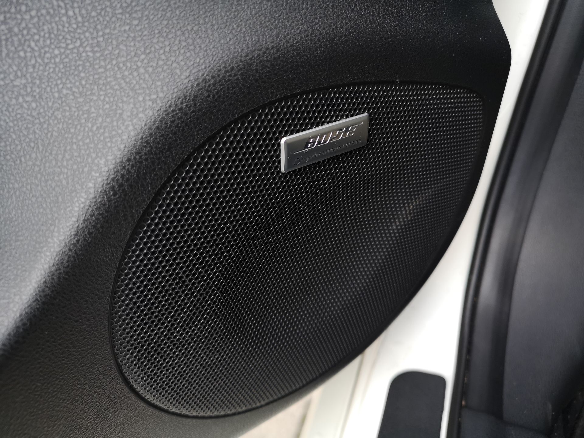 Nissan Leaf e+: Systemy wsparcia kierowcy, zarządzania energią oraz audio Bose 40
