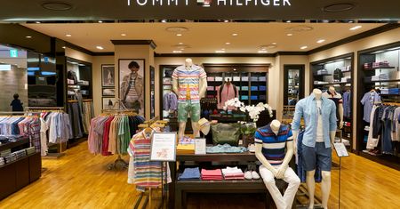 Tommy Hilfiger wprowadził prawdopodobnie najbardziej bezsensowne smartubrania