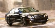 Mercedes-Benz E63 AMG - widowiskowy drift na deszczu [video]