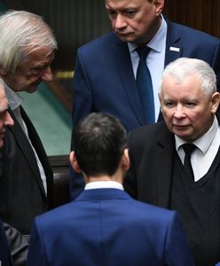 Nowy sondaż poparcia dla partii. PiS traci samodzielną większość