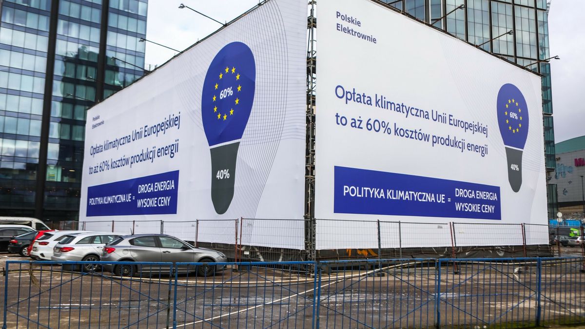 Na zdjęciu billboard akcji Polskich Elektrowni