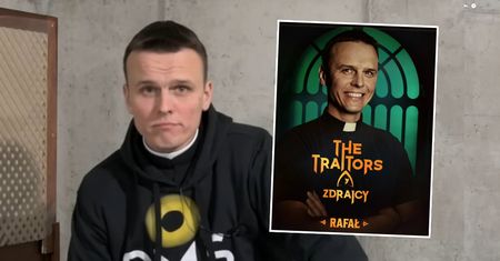 Ksiądz tłumaczy udział w "The Traitors". Internauta: "Ośmiesza cały Kościół"
