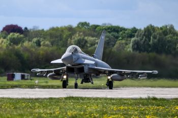 Na straży polskiego nieba. Typhoony i Gripeny stacjonują w Malborku