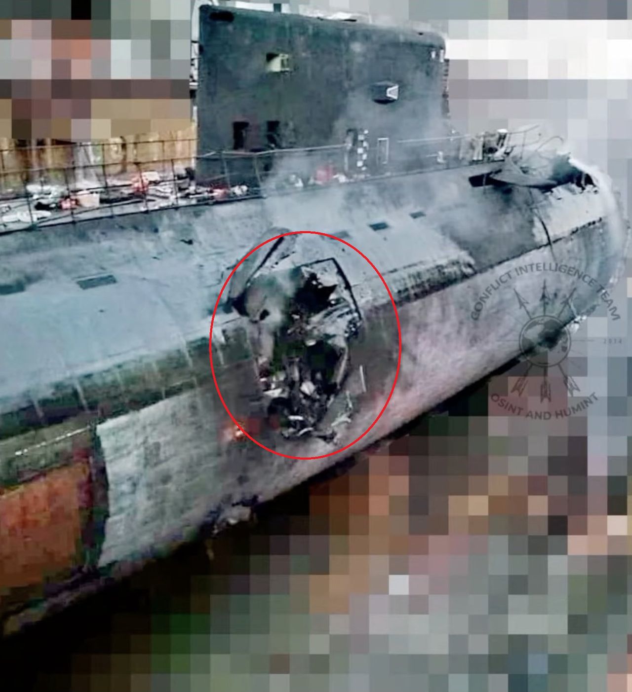 Ukraiński atak na Sewastopol. Rosyjski okręt podwodny czeka złomowanie