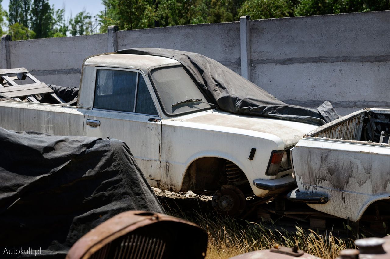 Porzucone auto też musi mieć OC, chyba że zostanie wyrejestrowane