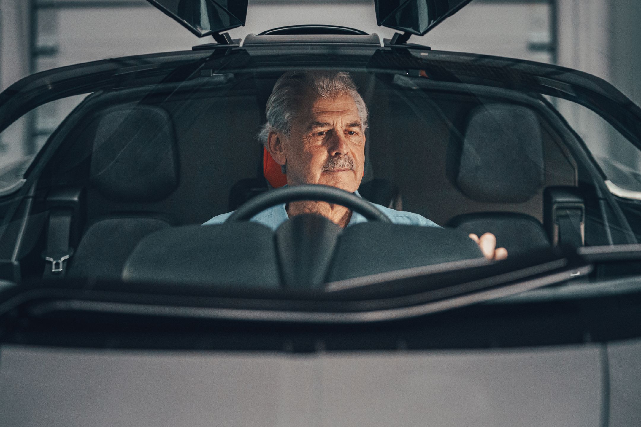 Prof. Gordon Murray za sterami GMA T.50