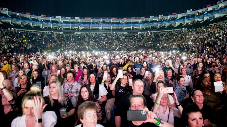 Publiczność na koncercie. Zamrożenie branży eventowej trwa już prawie rok