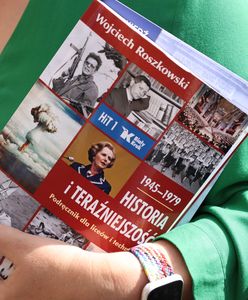 Kolejne kontrowersje wokół podręcznika do HiT-u. Na celowniku drastyczne zdjęcia