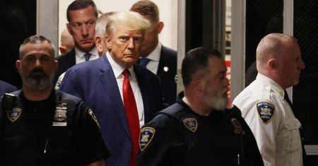 Donald Trump atakuje zarzuty karne jako “ogromną ingerencję w wybory na niespotykaną skalę”