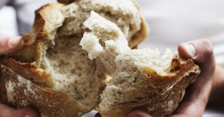 Prosty trik. Zrób to z chlebem, a obniżysz poziom cukru we krwi