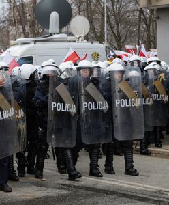 Zamieszki przed Sejmem. Policja publikuje nowy komunikat