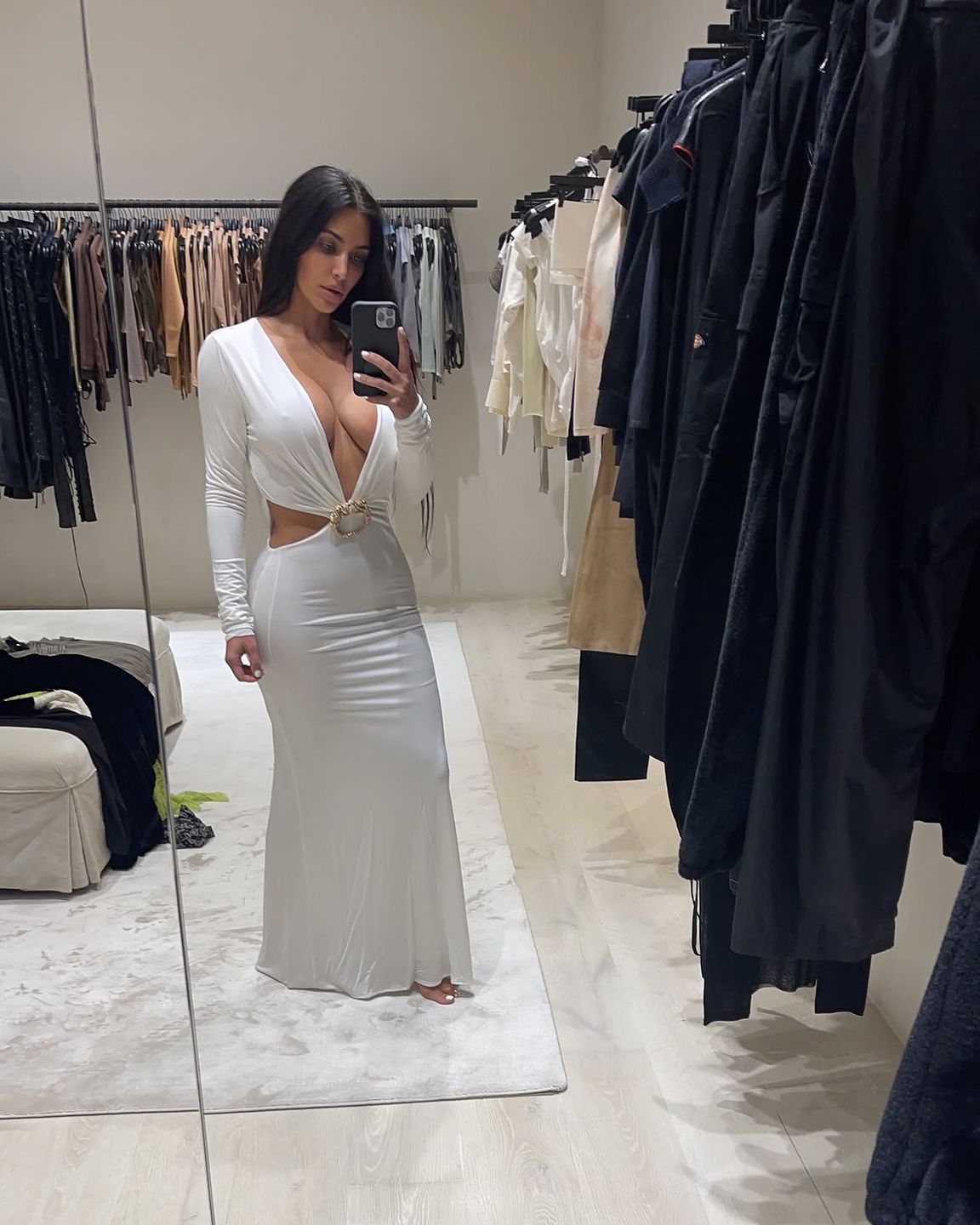 Kim Kardashian prezentuje kulisy przymiarek