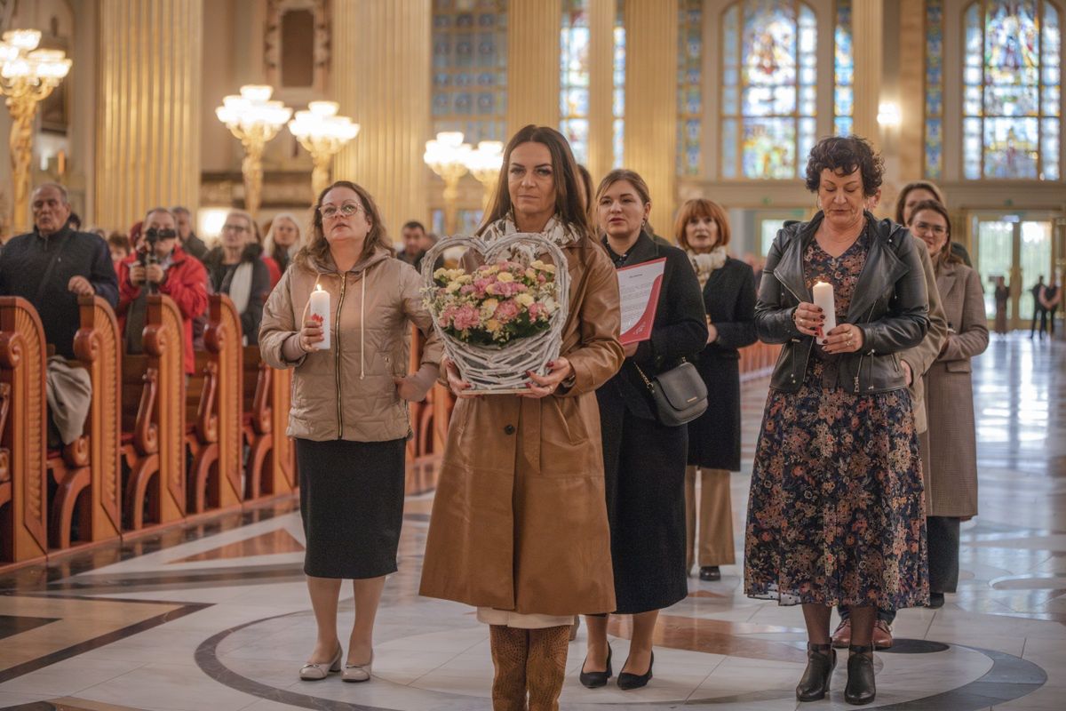 Licheń: Dzień Nauczyciela w sanktuarium. Przyjechali pedagodzy z całego regionu