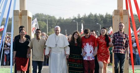 Skandal? Kobiety rozdawały hostię podczas Światowych Dni Młodzieży