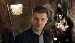 Radosław Kotarski w kopalni reklamuje Konto 360° w Banku Millennium