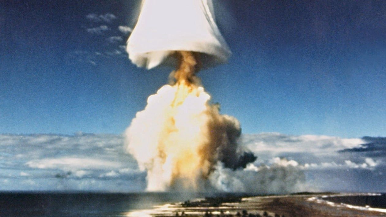 Narozrabiali na Pacyfiku. Nowe dane o skutkach francuskich testów jądrowych - Jeden z Pacyficznych testów jądrowych.