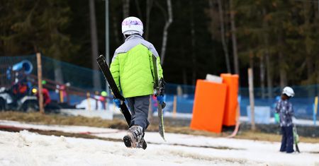 Narty nie tylko w Tatrach. Ale w niższych górach to coraz bardziej ryzykowny biznes