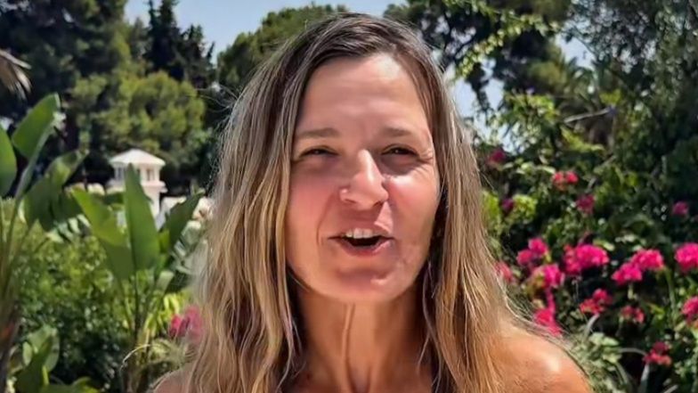 Joanna Koroniewska dokazuje w stroju kąpielowym