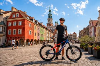 Elektryczne rowery podbijają Poznań! "To już nie fanaberia, a sposób na życie w mieście"