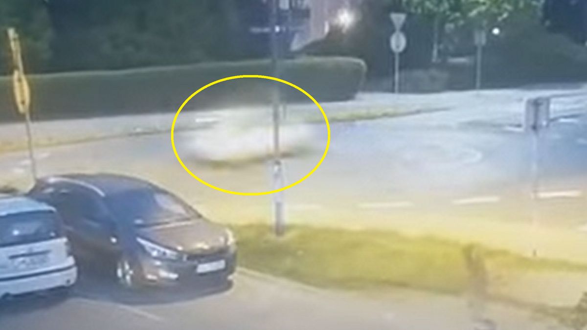 Matiz przeleciał nad rondem