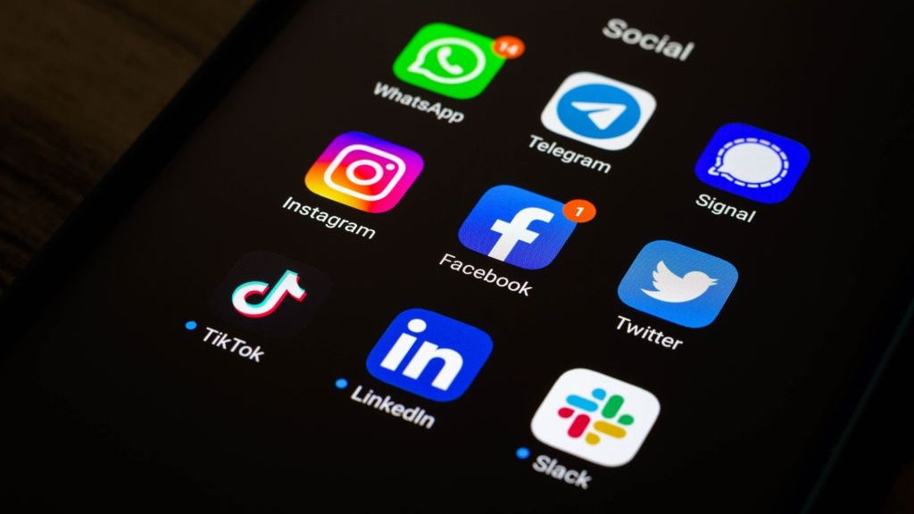 slack facebook twitter linkedin media społecznościowe
