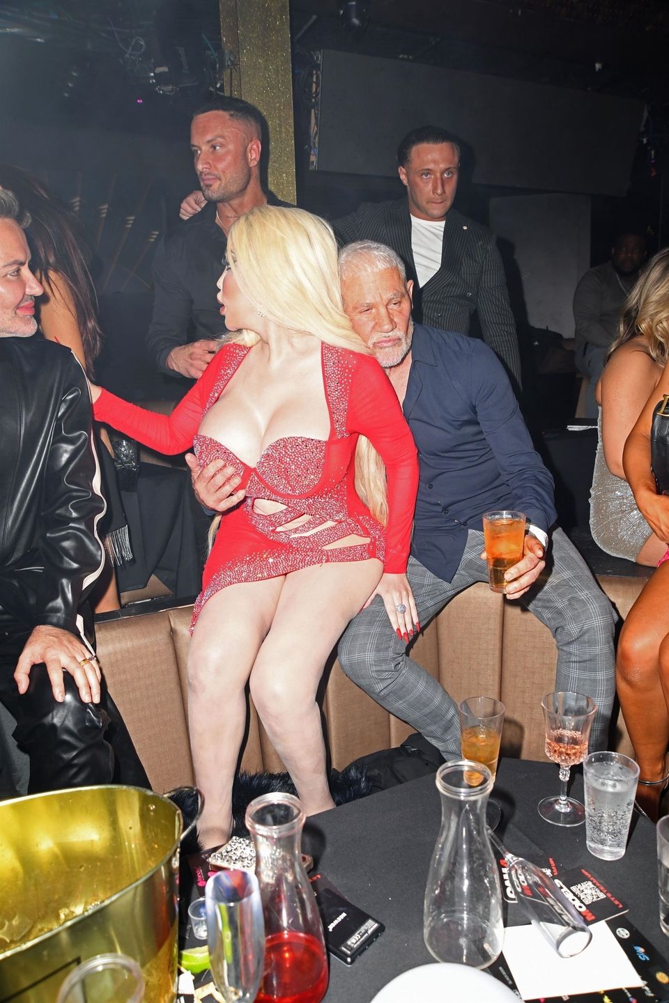 Jessica Alves na imprezie