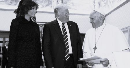 "Niech spoczywa w pokoju". Biały Dom żegna papieża Franciszka
