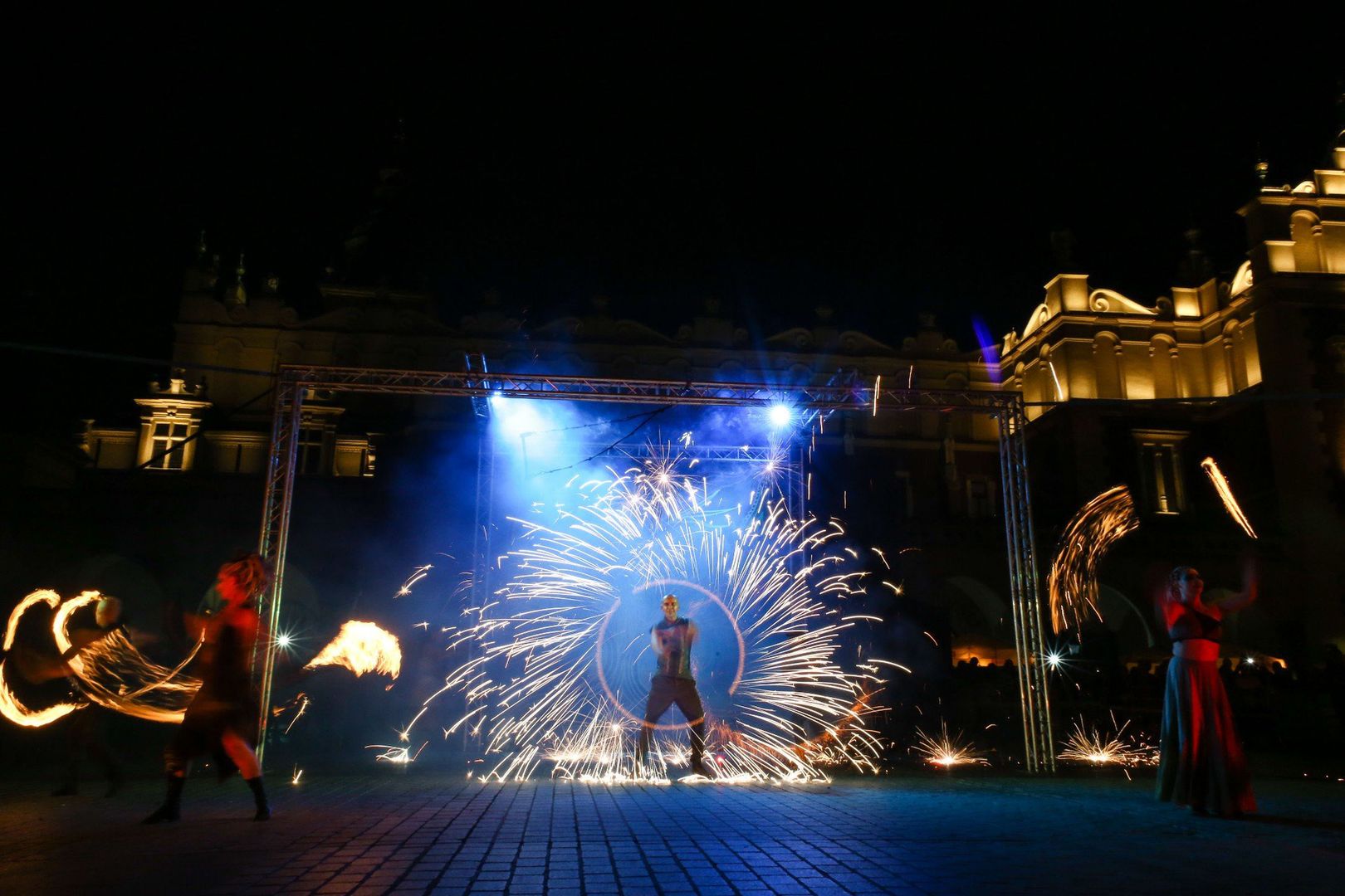 Festiwal Teatrów Ulicznych tego lata będzie gościł w Krakowie dwukrotnie. Wreszcie będzie okazja, by zobaczyć wszystkie spektakle